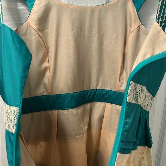 Ryu Anthropologie emerald green/ cream woman Dress size large - Picture 12 of 15